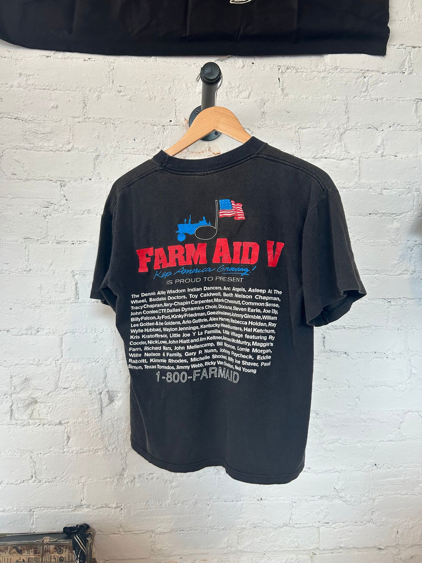1992 Farm Aid Shirt Size - L - LFDW