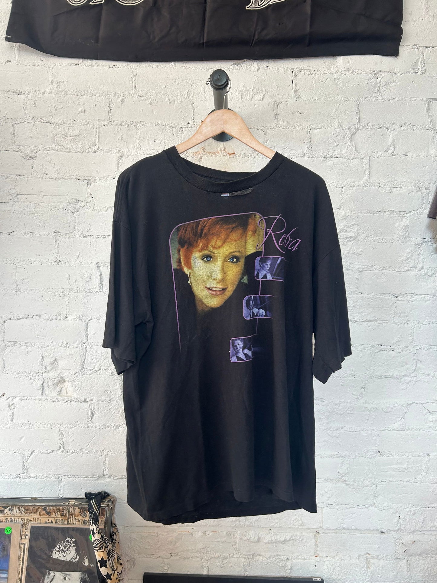2000 Reba Tour Tee Size - XL - LFDW