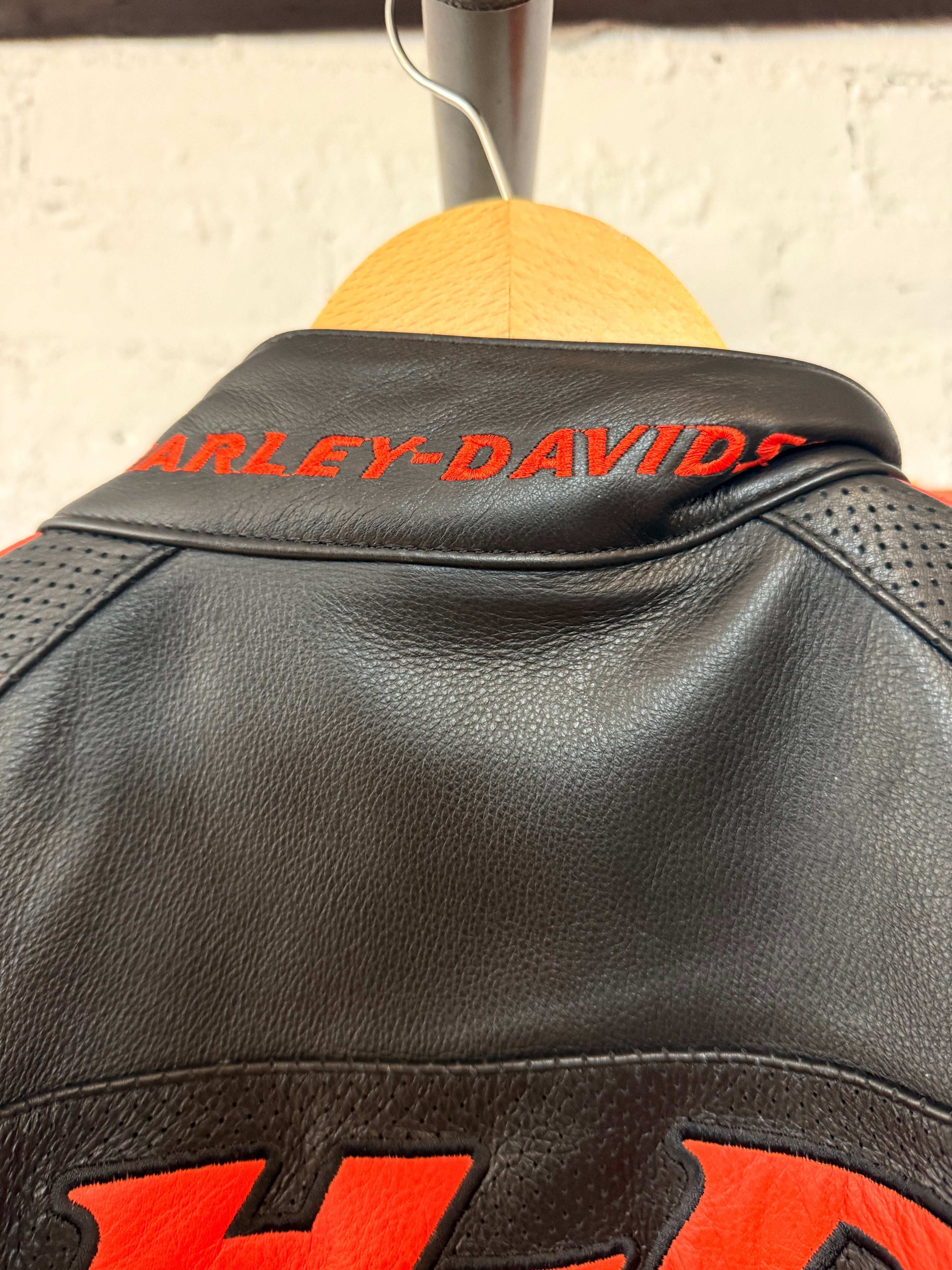 Y2K Harley Davidson Leather Jacket Size-XL LFDW