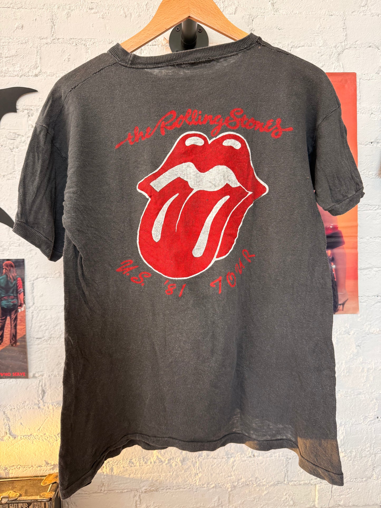 81 Rolling Stones Tee Size- M LFDW