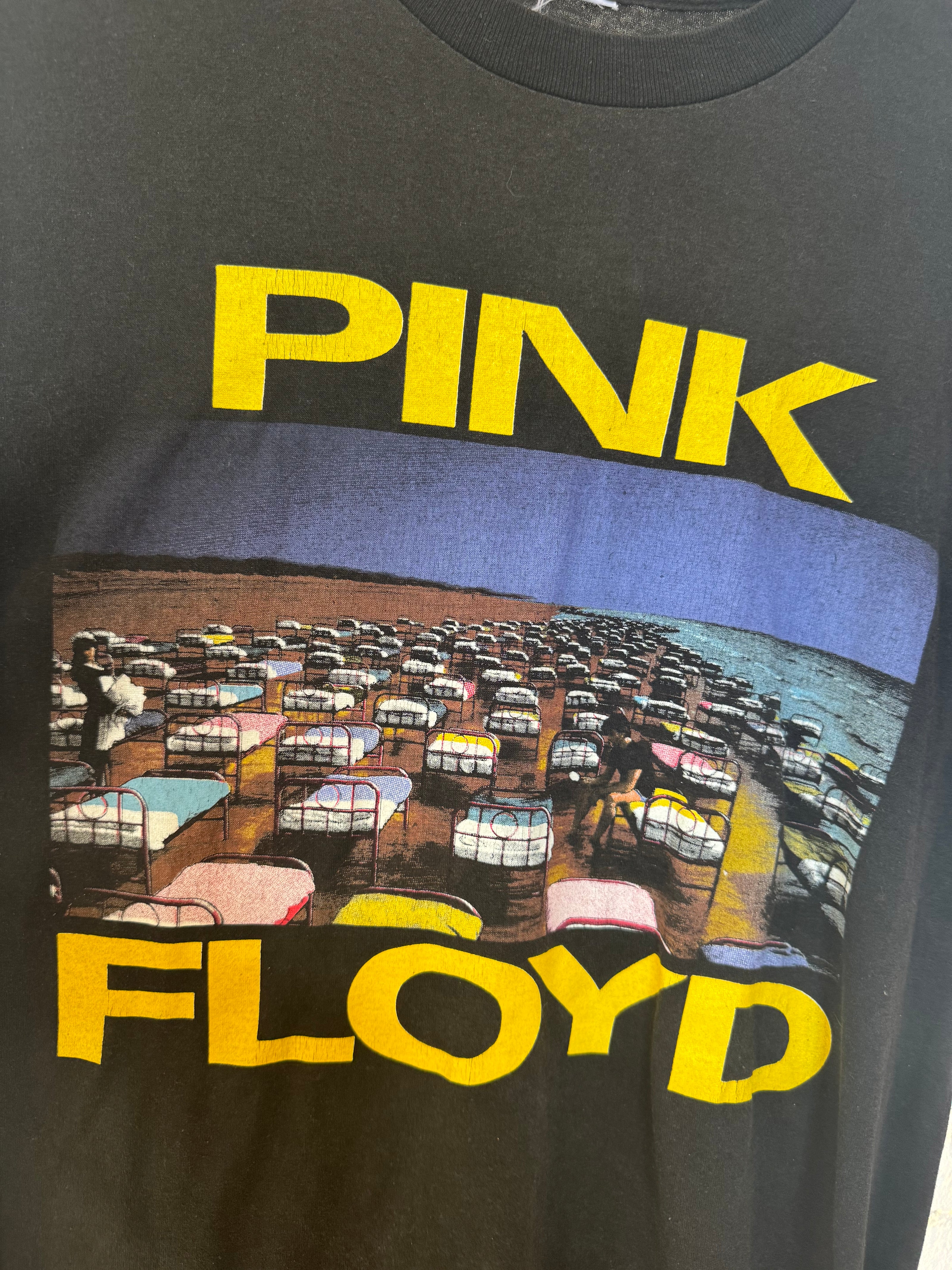 1987 Pink Floyd World Tour Tee Size - L