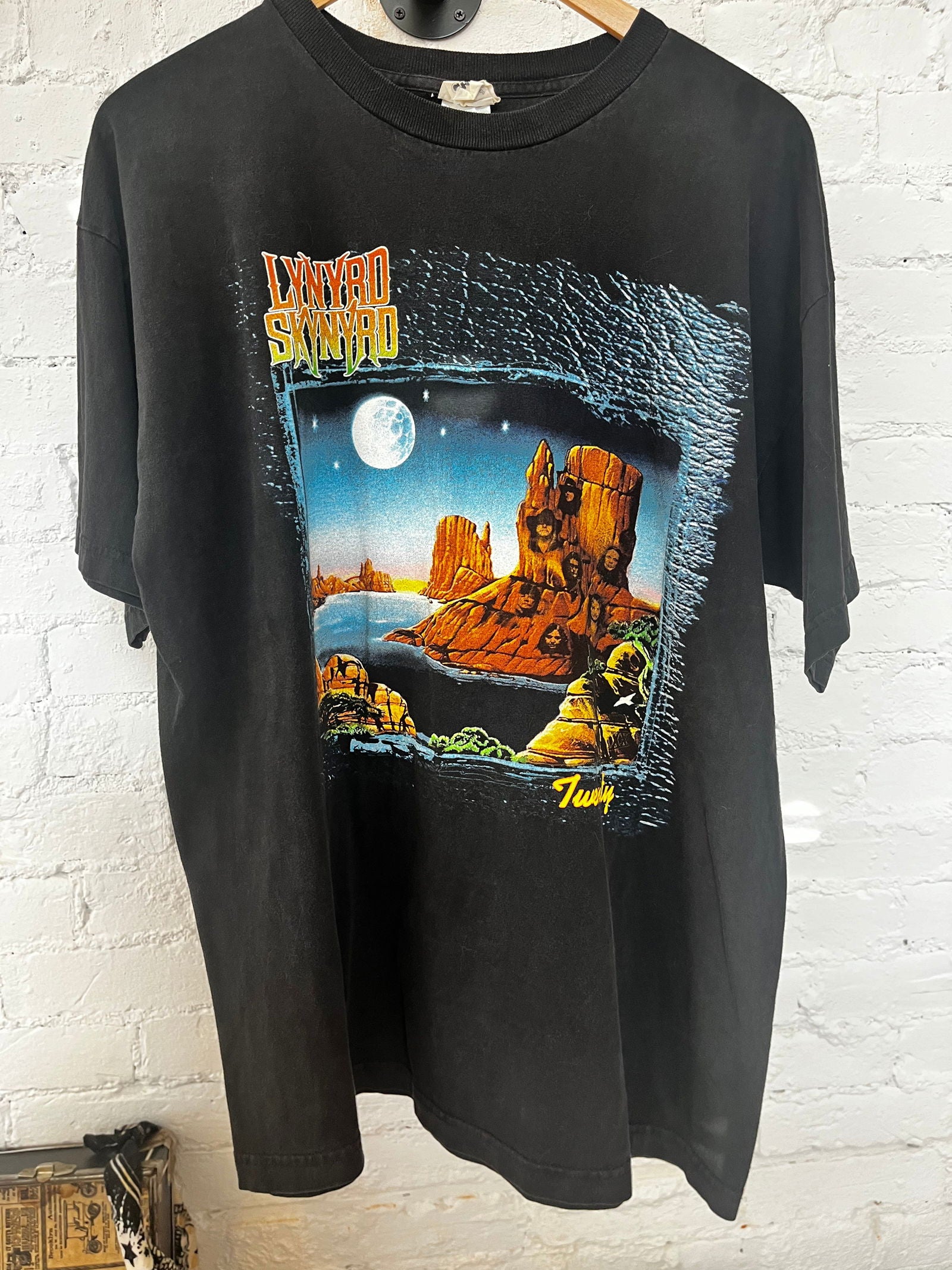 1990’s Lynyrd Skynyrd Twenty Tee Size- XL - LFDW