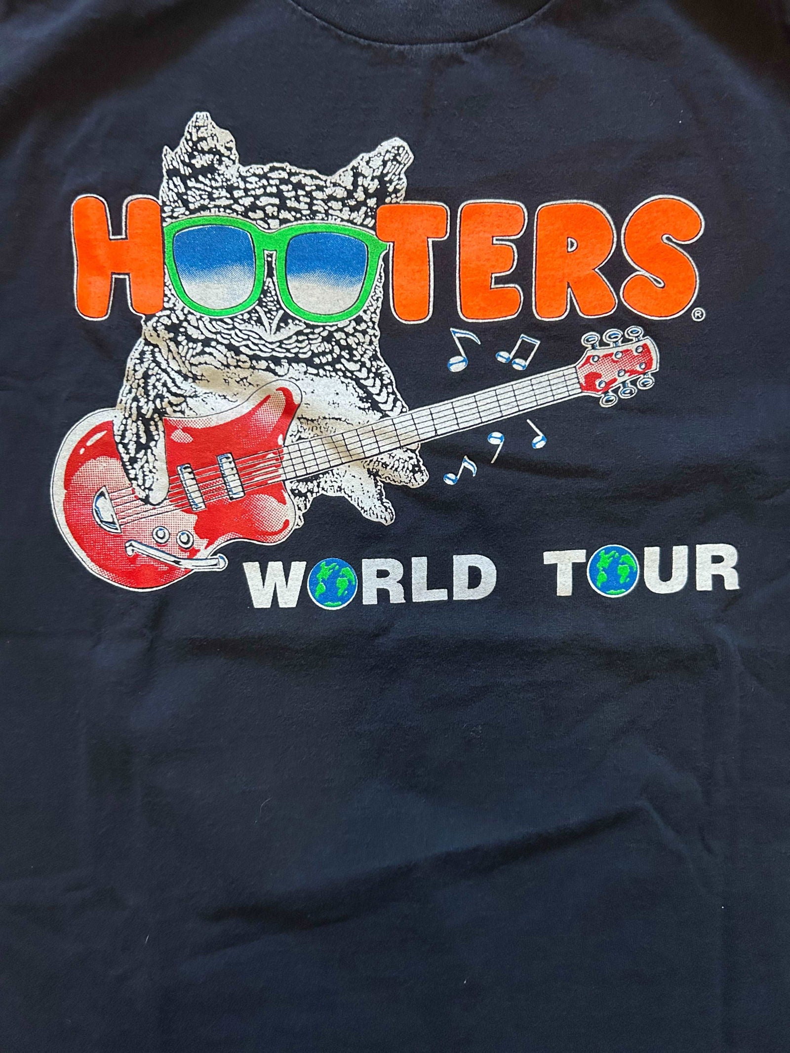 1990s Hooters World Tour Tee Size - XL - LFDW