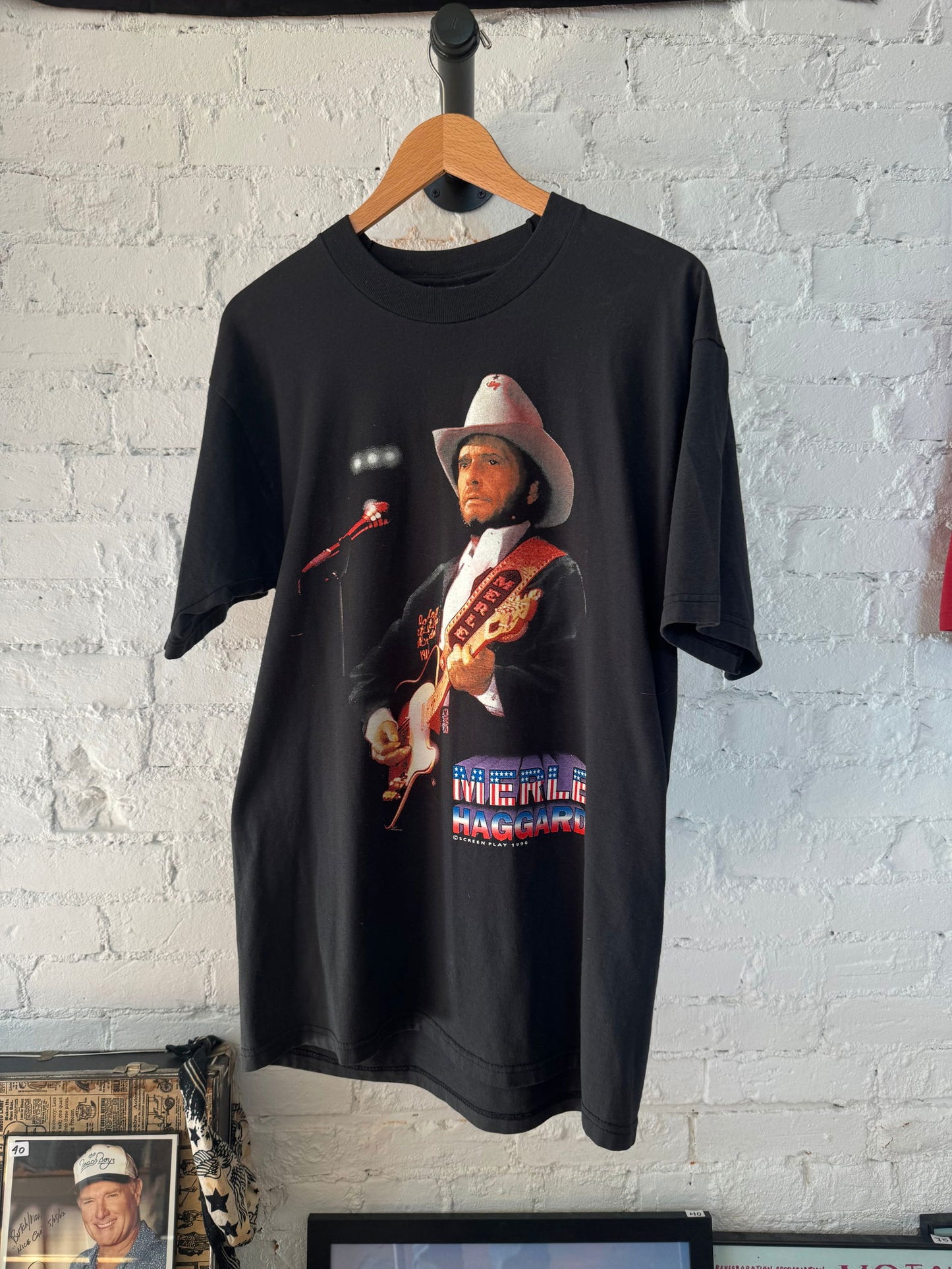 1996 Merle Haggard USA Tee Size - L - LFDW