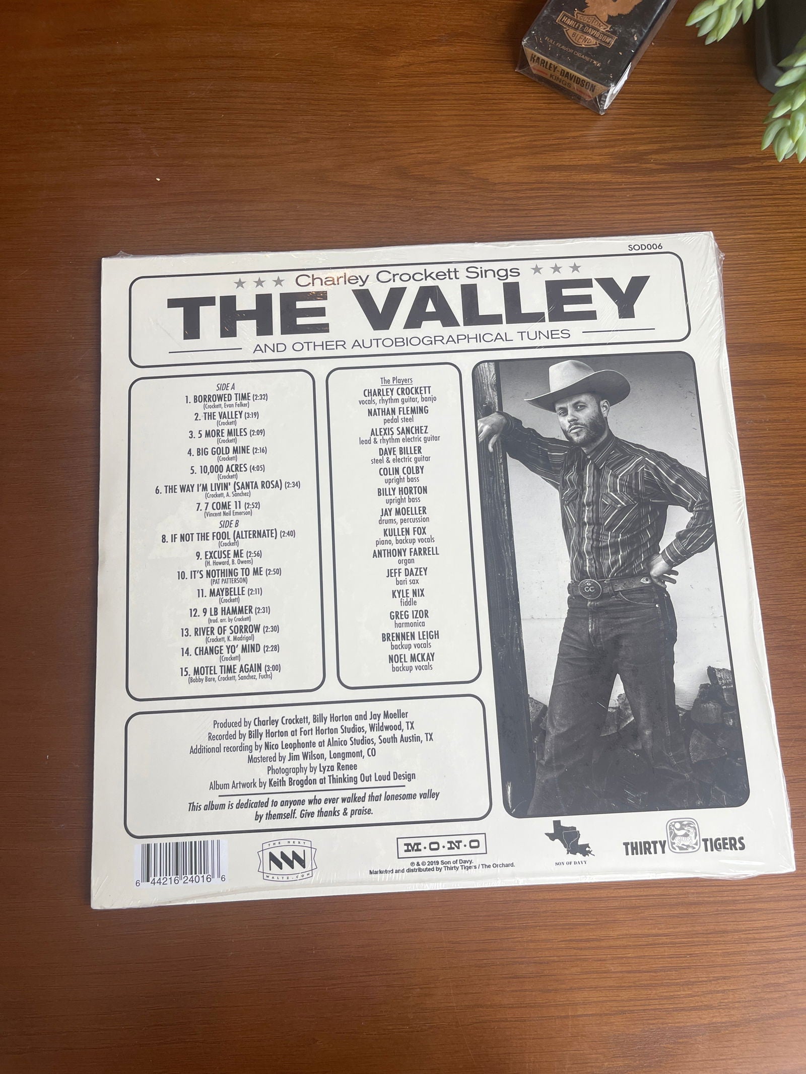 Charley Crockett Sing The Valley Record - LFDW