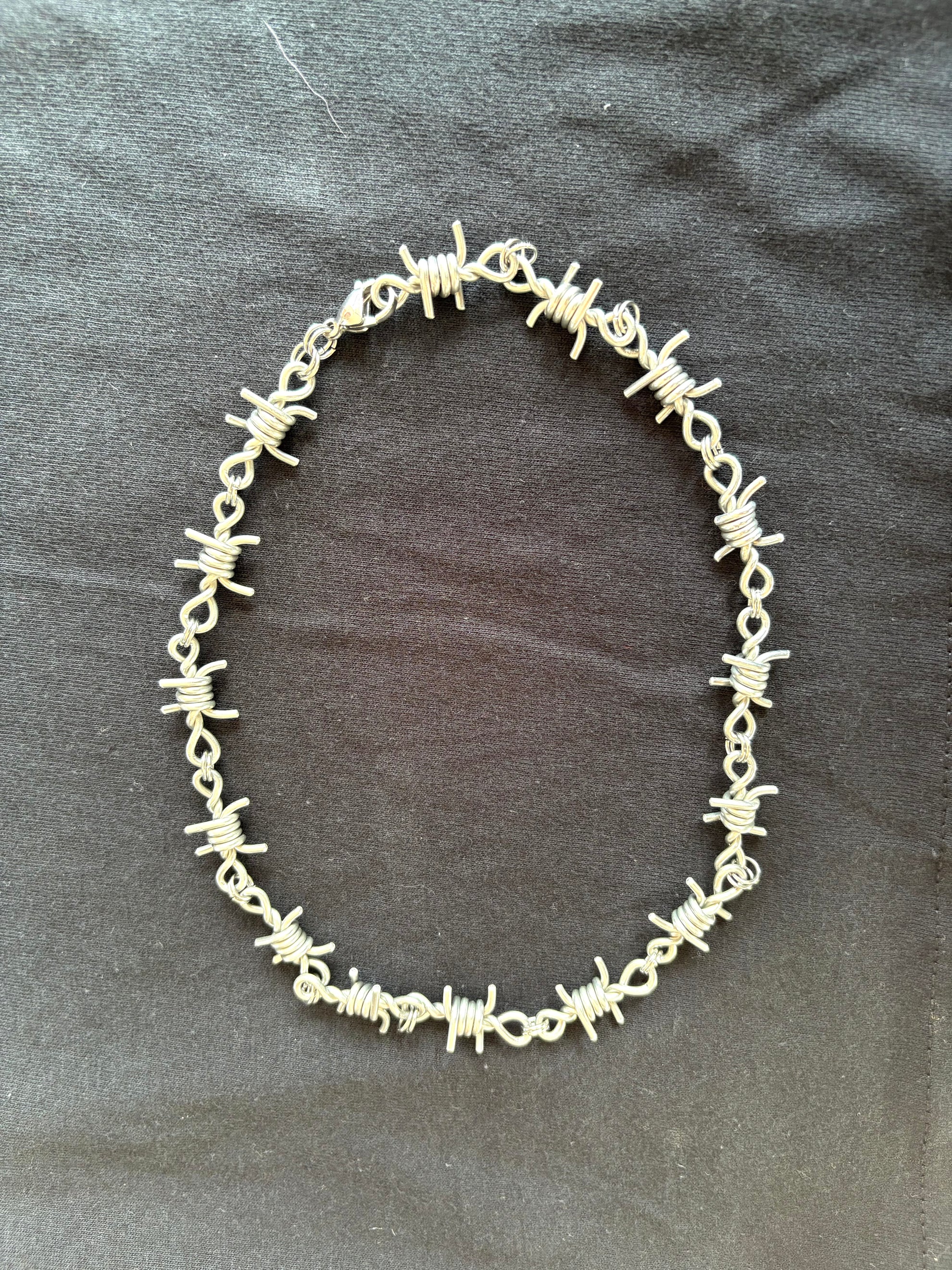 Barbwire Necklace LFDW