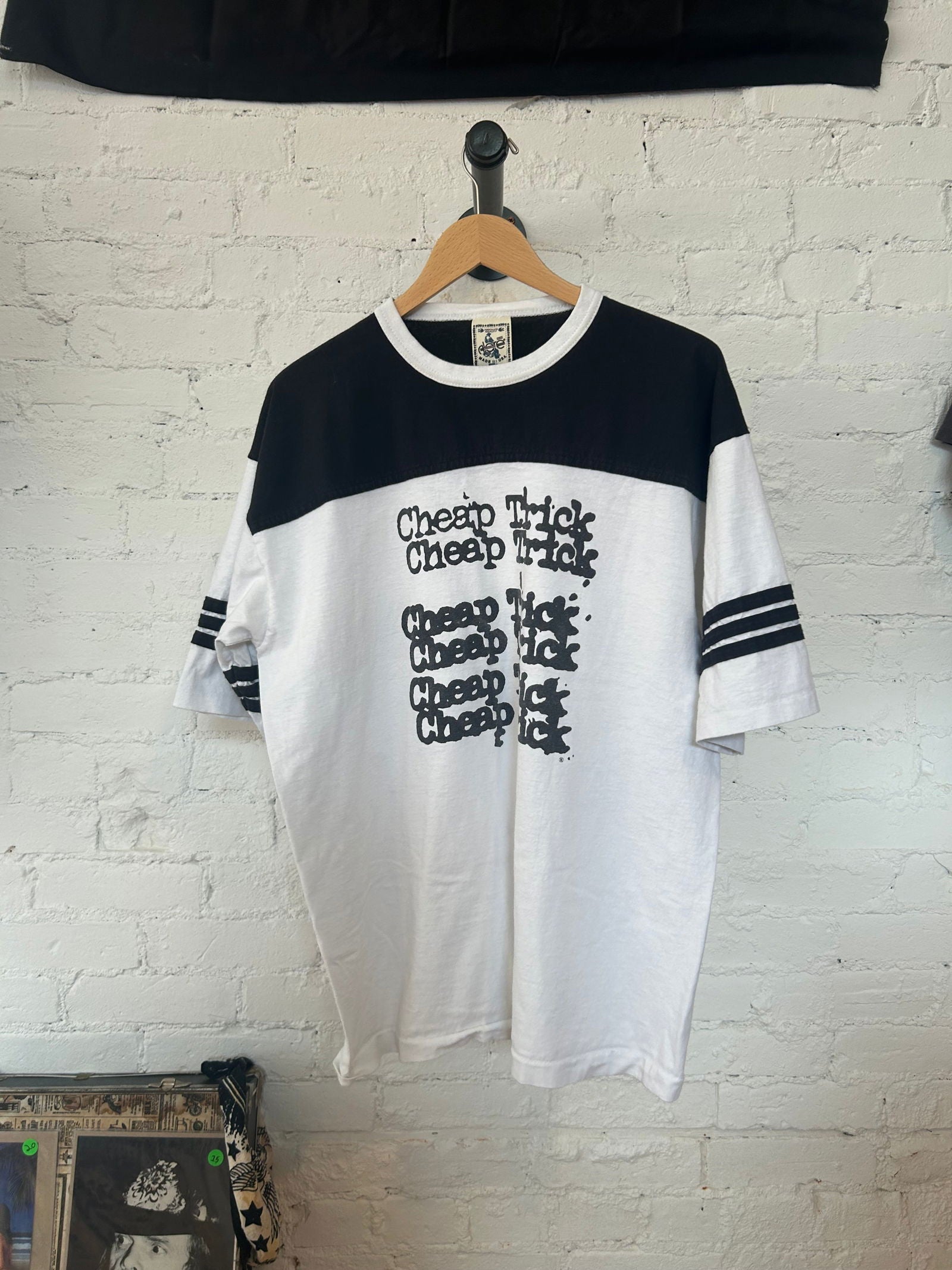 Early 90s Cheap Trick Tee Size - XL - LFDW