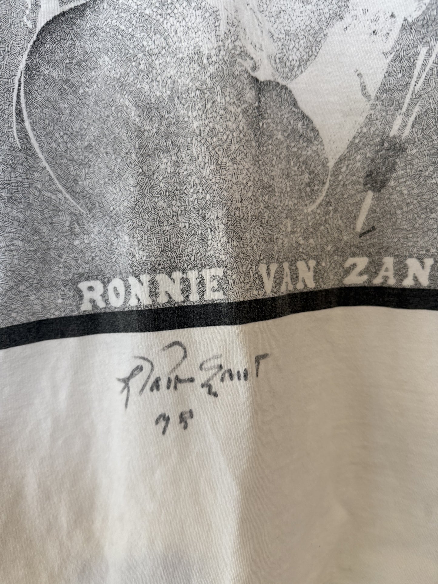 98 Ronnie Van Zant 2nd Annual Picnic Tee Size- L