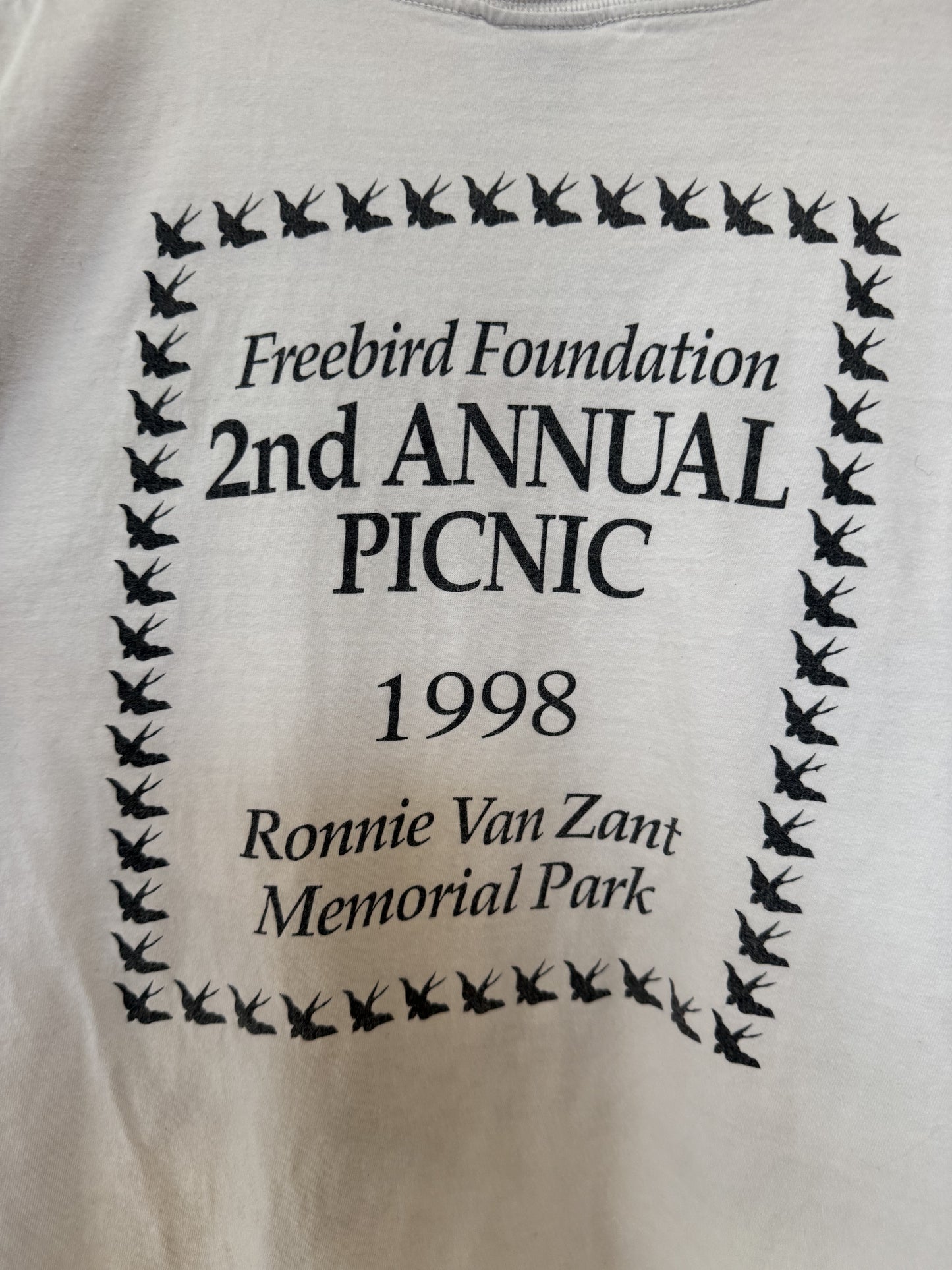 98 Ronnie Van Zant 2nd Annual Picnic Tee Size- L