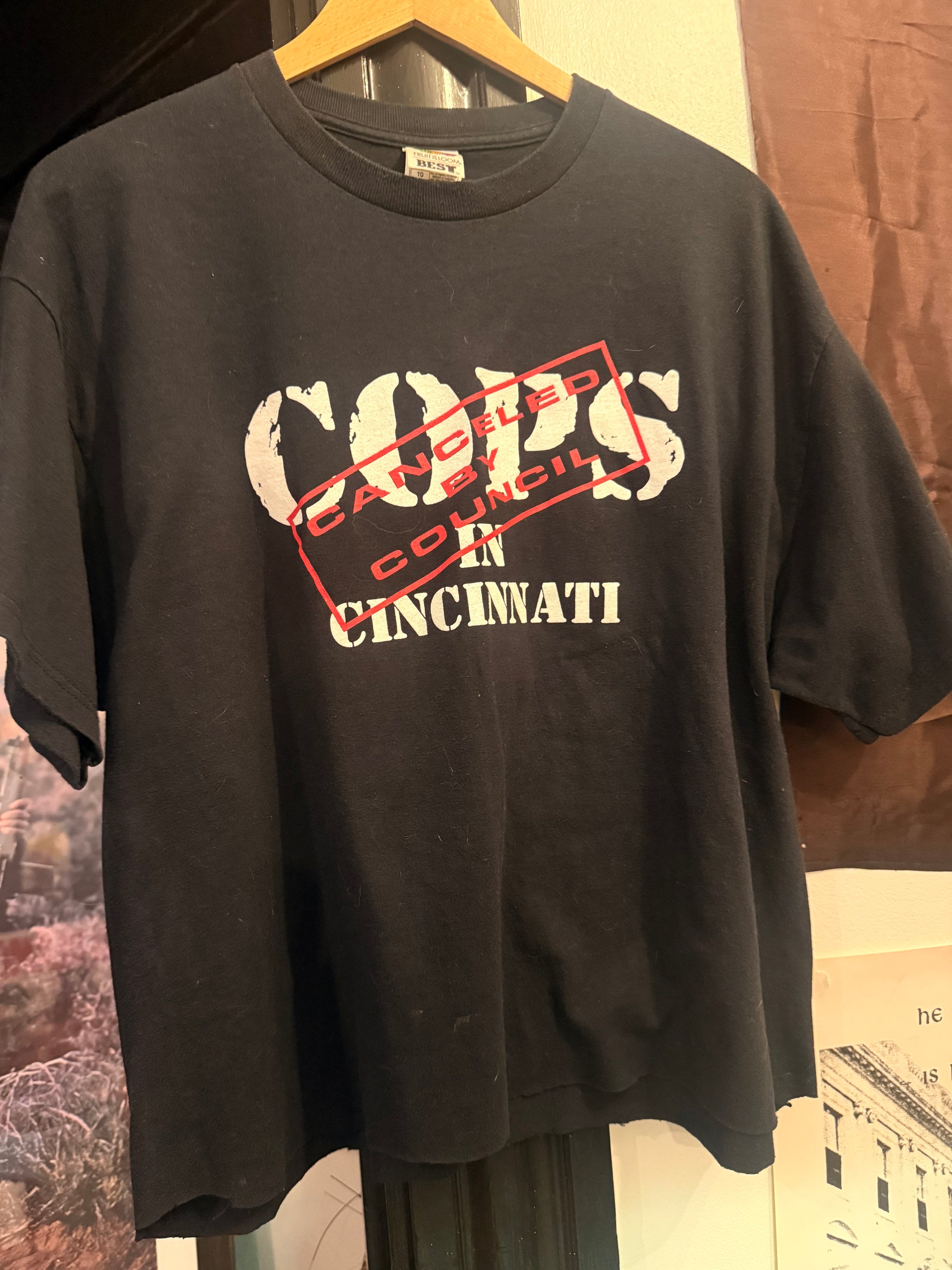 Y2K Cops in Cincinnati Tee Size- XL LFDW