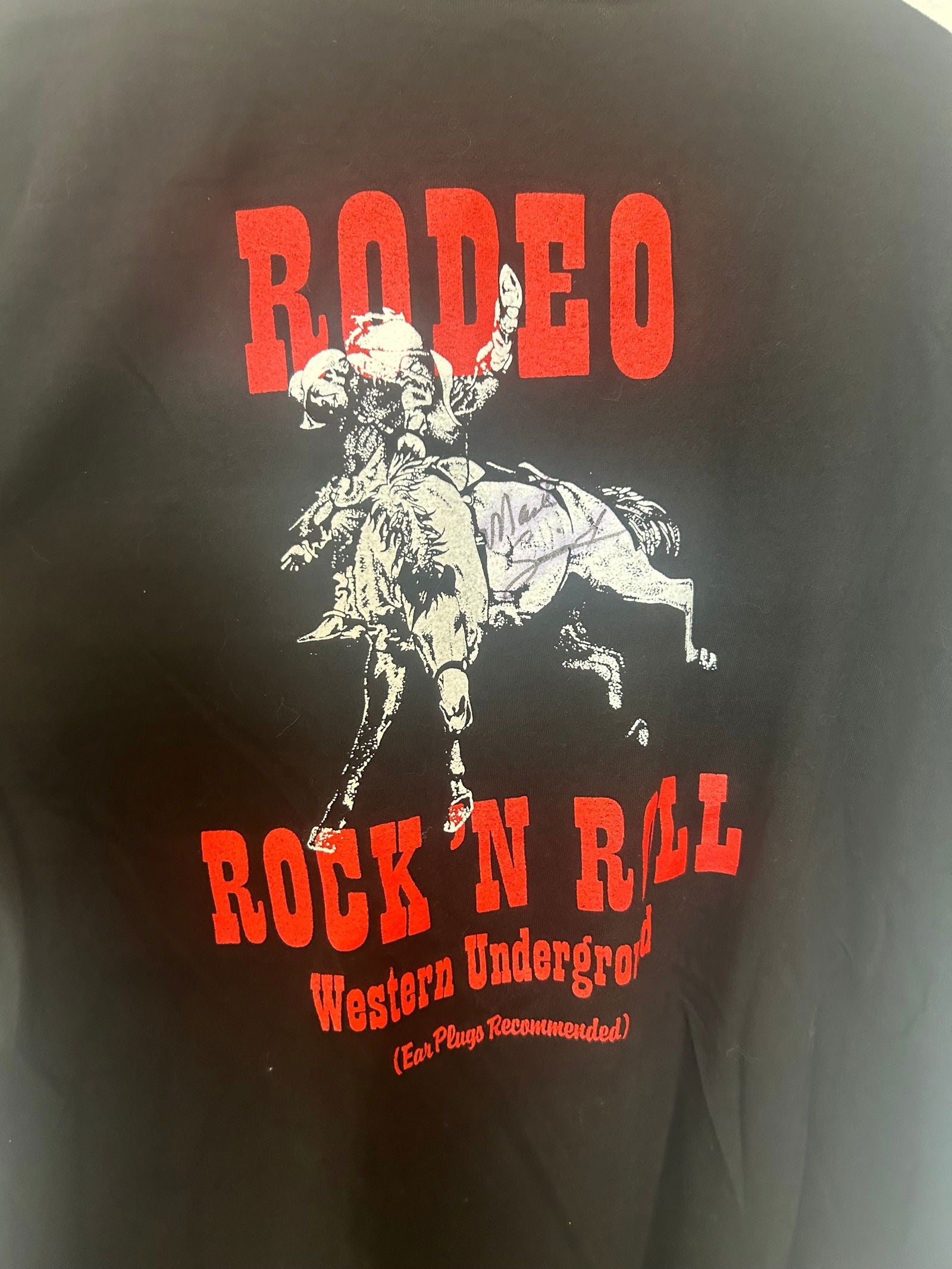 SIGNED CHRIS LEDOUX RODEO ROCK N ROLL TEE size - XL - LFDW