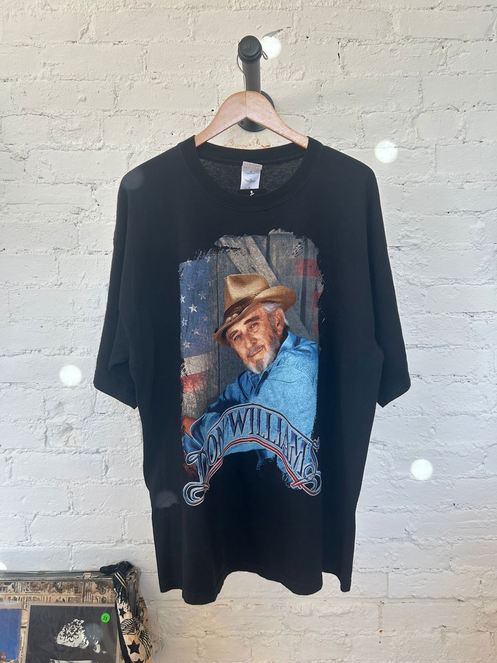 Y2K Don Williams Gentle Giant Tee Size - XL - LFDW