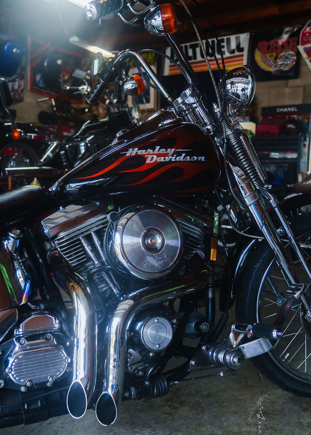 RAFFLE: 1989 Harley-Davidson Springer Softtail FXSTS